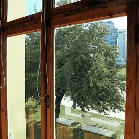 Apartment Reflect *